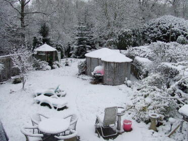 Hönspennan i snön - april '08