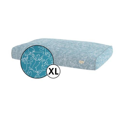 Extra stor kudde för hundbäddar i teal doodle dog print från Omlet.